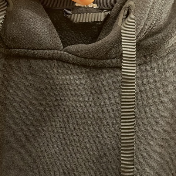 Lululemon Wind Down Pullover in Black - Picture 7 of 13